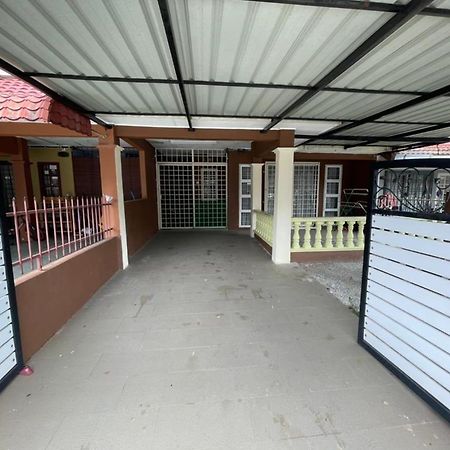 Ilham Homestay Kuantan Luaran gambar